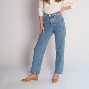 Jesse Kamm 225's Cowboy Blue Denim Size 10 Almost New